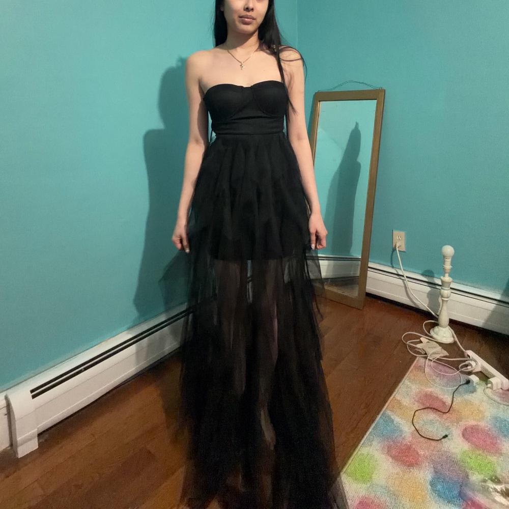 Balck Sheer Lace Strapless Maxi Dress